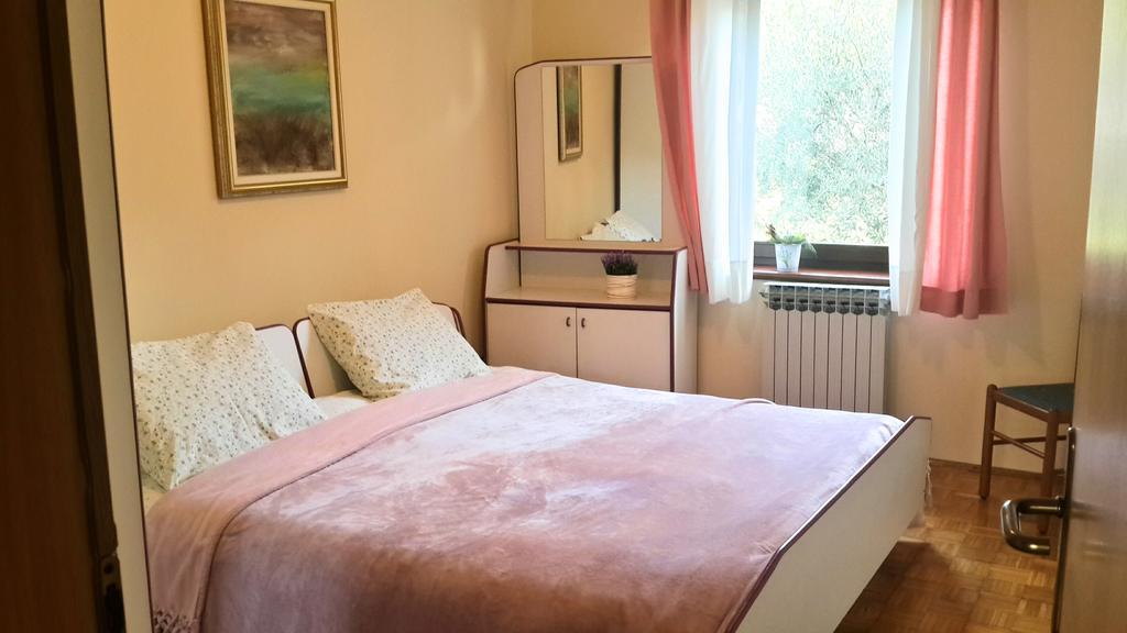 Apartment Maras Porec Bagian luar foto
